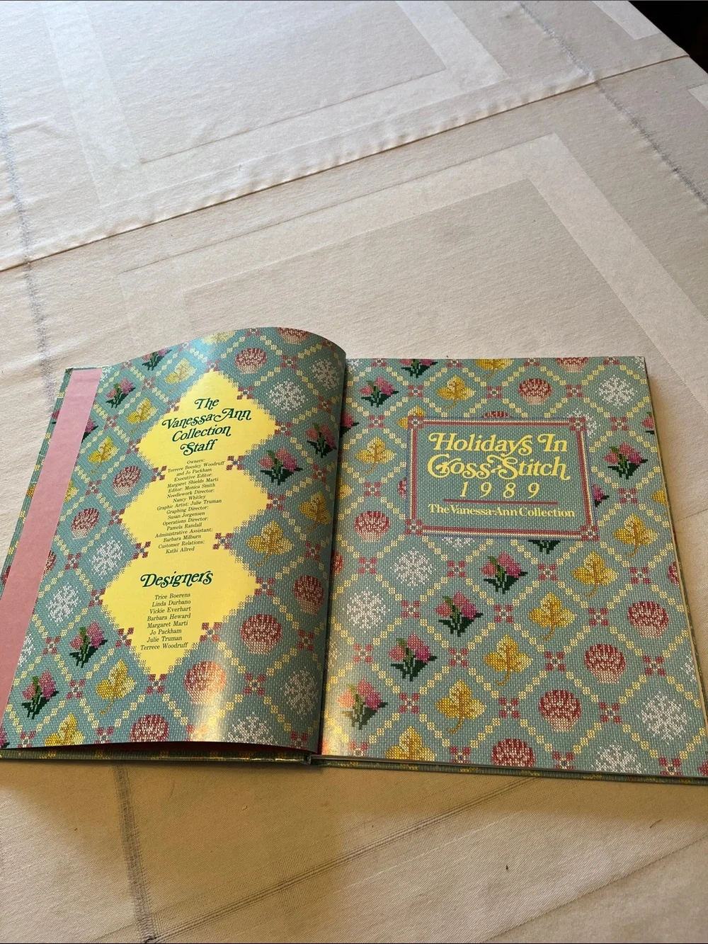 Holidays In Cross Stitch 1989 The Vanessa-Ann Collection Hardcover Book